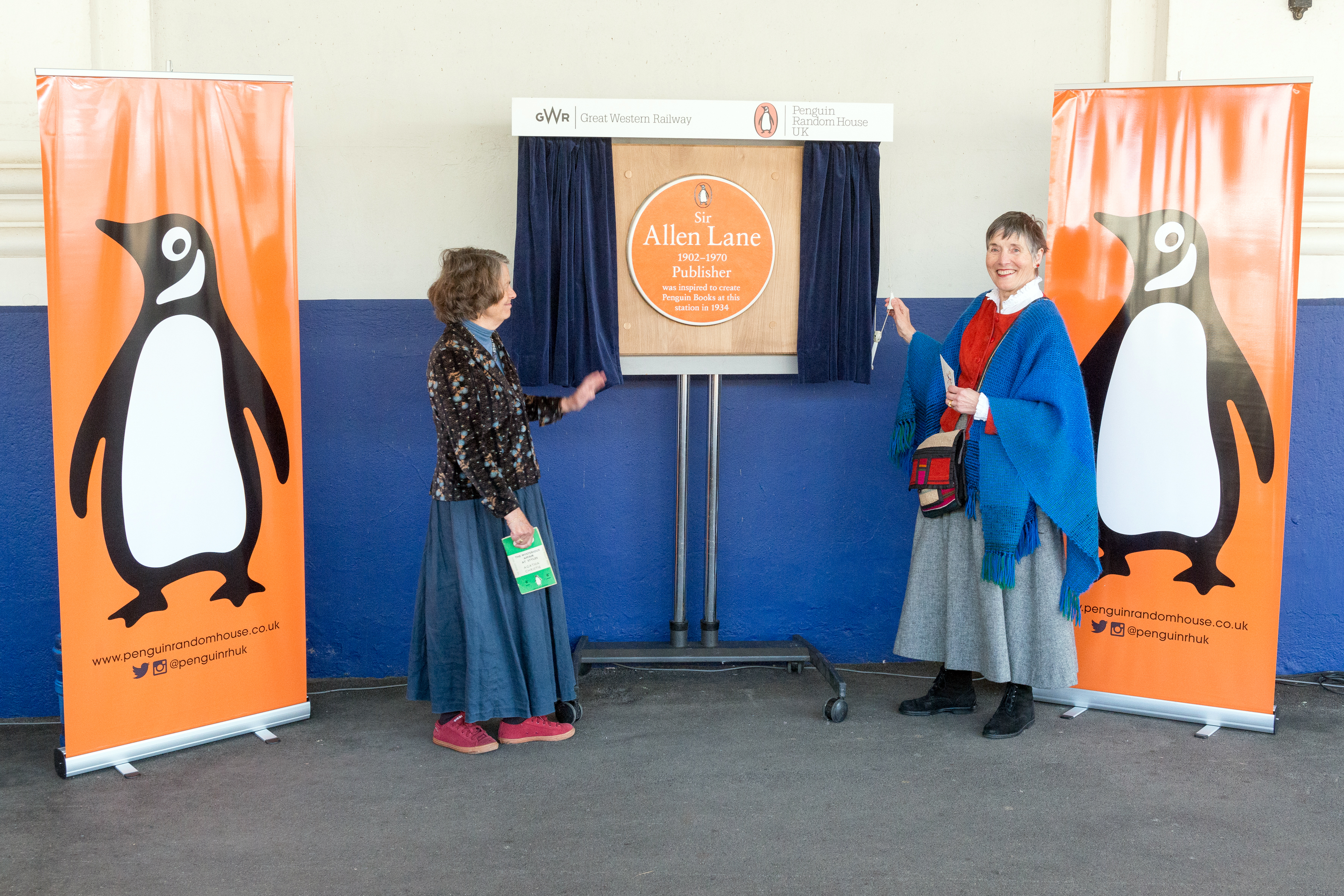 Penguin Books Founder Honoured At Exeter St David S Station The