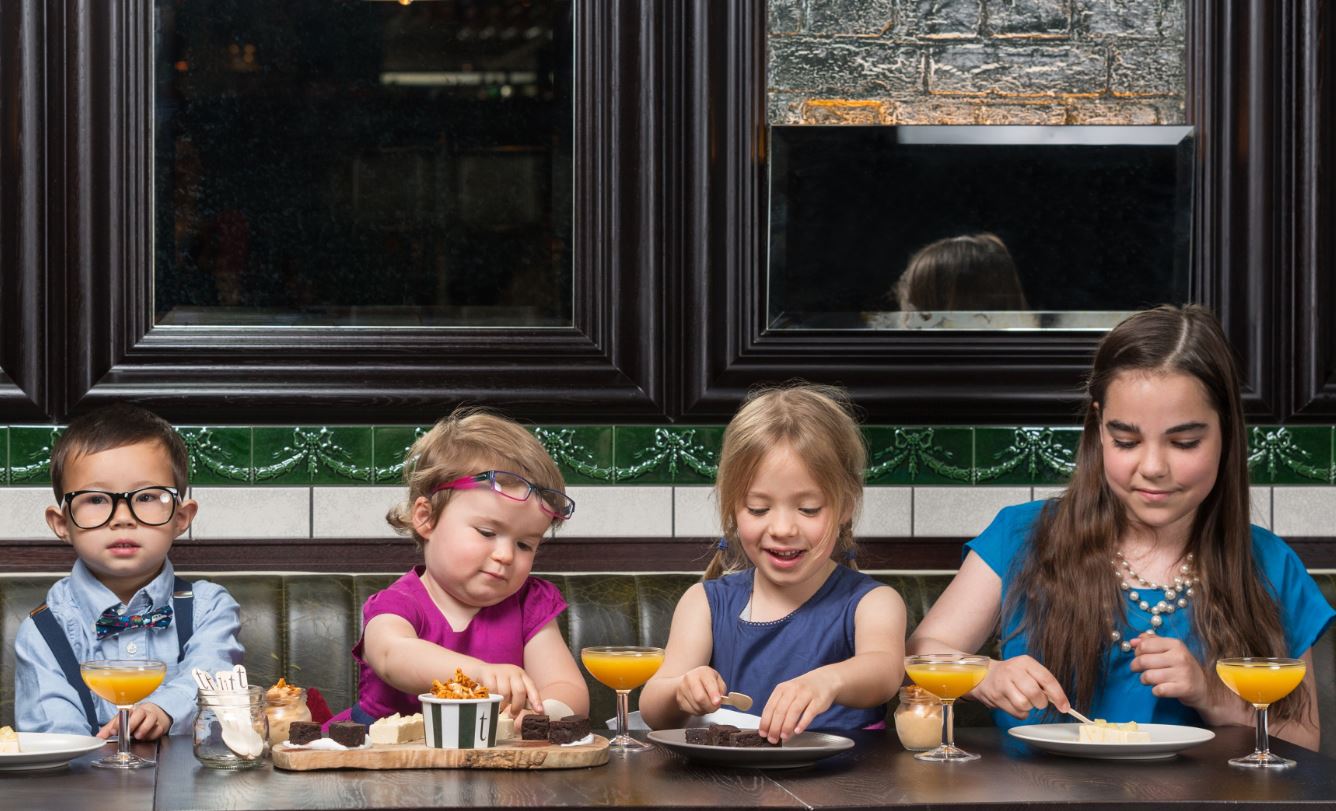 Children in restaurants