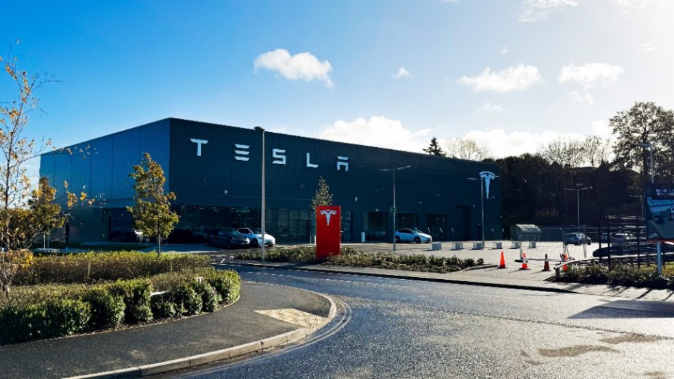 Tesla Opens New Location in Exeter