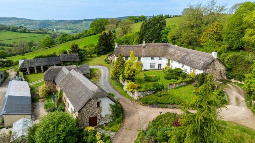 George Teign Barton, 130 acres farmhouse in Devon