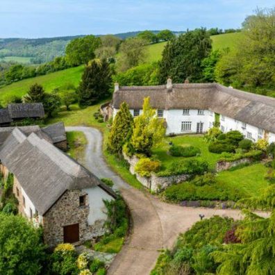 George Teign Barton, 130 acres farmhouse in Devon