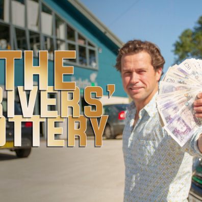 Lightfoot’s Founder and CEO, Mark Roberts, with some of the cash that motorists, van fleet, company car and grey fleet drivers can win as part of The Drivers Lottery.